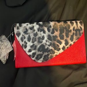 Cross body with chain strap ❤️